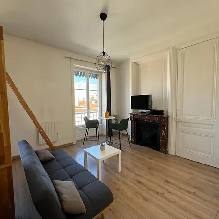 Apartment Hypercentre La Demi Lune Tassin-la-Demi-Lune