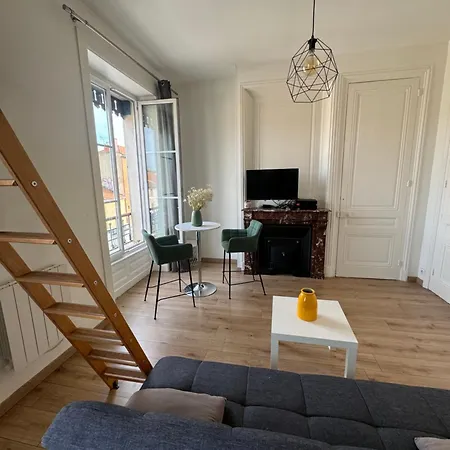 Hypercentre La Demi Lune Apartment *